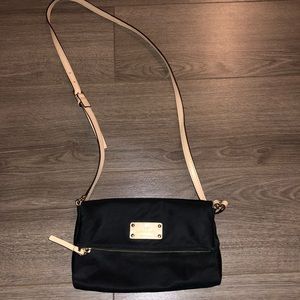 BLACK KATE SPADE CROSS BODY BAG